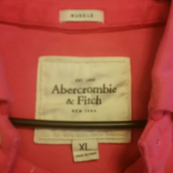 Abercrombie & Fitch - Picture 2 of 3